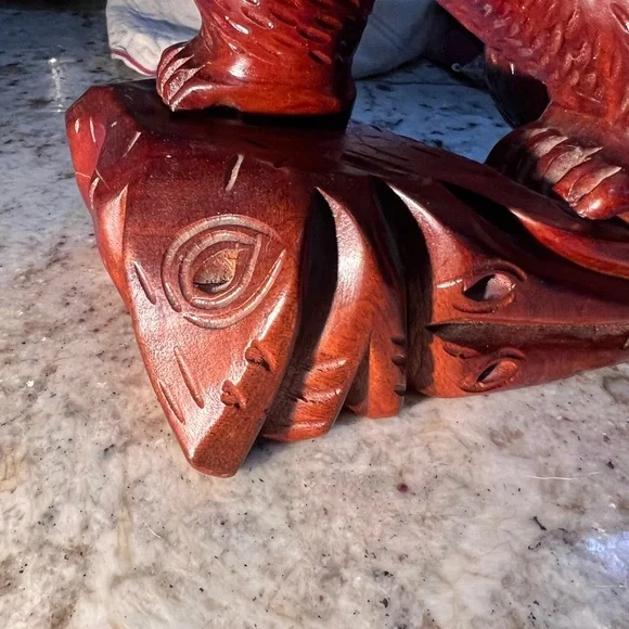 Vintage Japan Ainu Brown Bear with Fish Carved Solid wood! - Picture 5 of 15